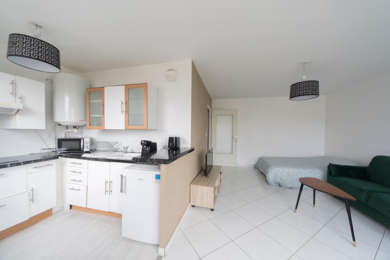 Appartement Studio - Cocooning - 2 Min Gare à Bussy-Saint-Georges Extérieur photo